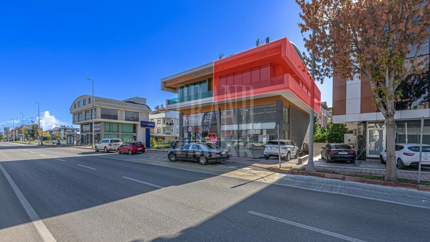 260 M2 5+2 Duplex Office For Sale In A Detached Plaza Facing The Main Road — Muratpaşa, Antalya