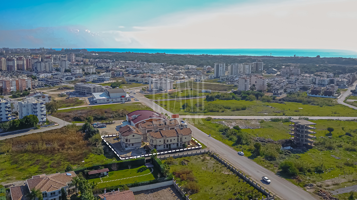 A Complete Complex For Sale With 3 Blocks On 2.290 M2 Land In Güzeloba