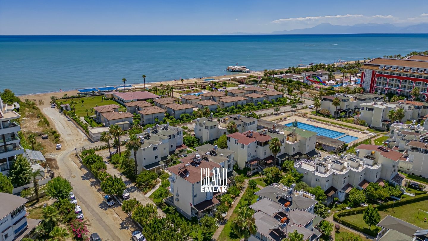 Triplex Villa for Sale by the Sea in Lara Kent Holiday Complex — Boğazkent, Serik, Antalya