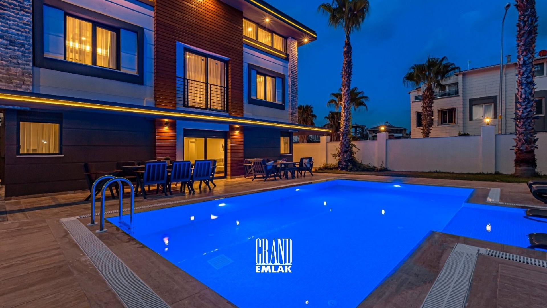 Möblierte 5+1 Villa mit privatem Pool zum Verkauf in Kadriye, Antalya — Belek, Serik, Antalya