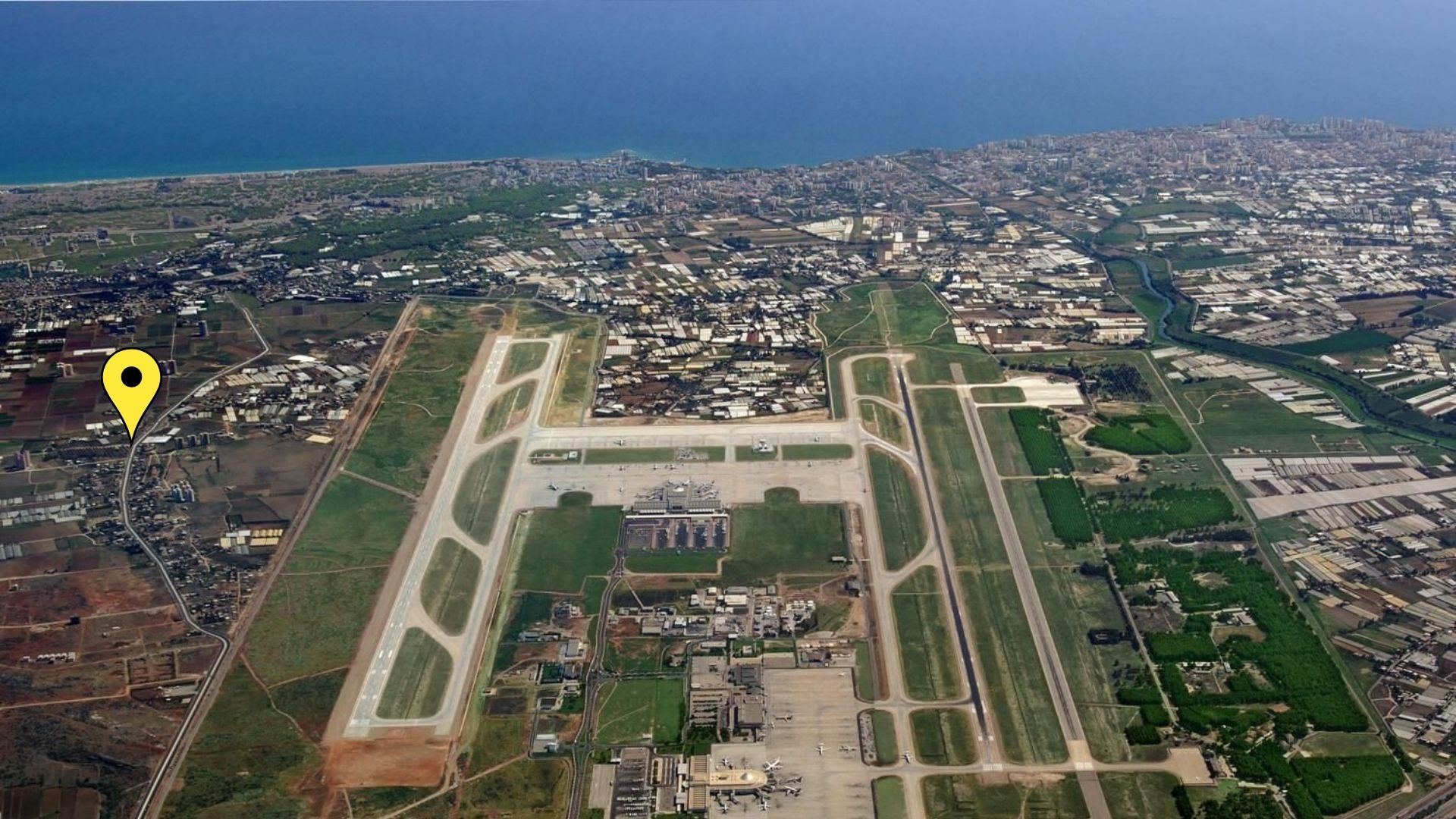 Land of 3.900 m² for Sale, Suitable for Commercial and Residential Construction — Altıntaş, Aksu, Antalya