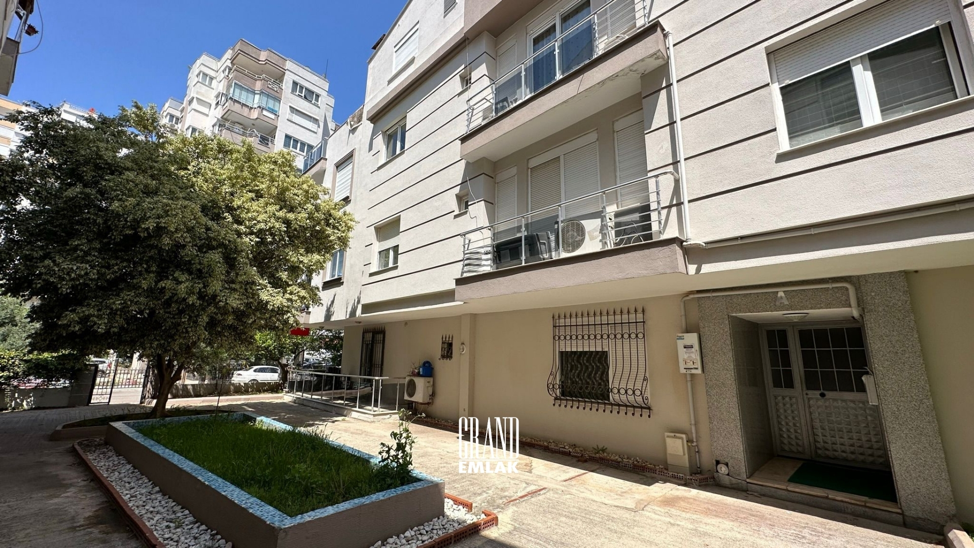 3+1 Duplex Apartment for Sale in Güzeloba, Antalya, Near Anadolu Hospital — Güzeloba, Muratpaşa, Antalya