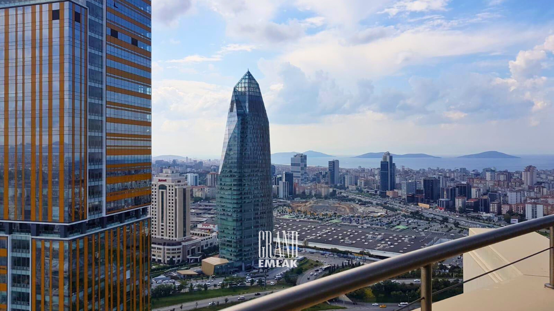 Penthouse for Sale in Palladium Residence, Istanbul Ataşehir — Ataşehir, İstanbul