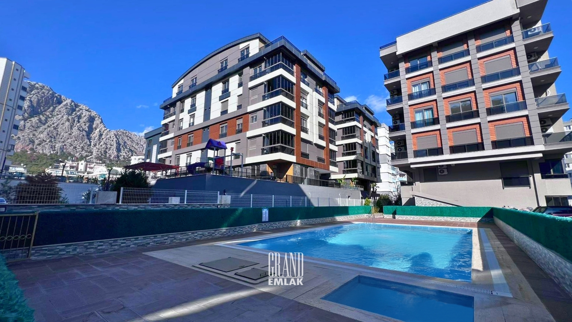 Brand New 2+1 Apartment for Sale in a Complex with Pool in Sarısu — Sarısu, Konyaaltı, Antalya