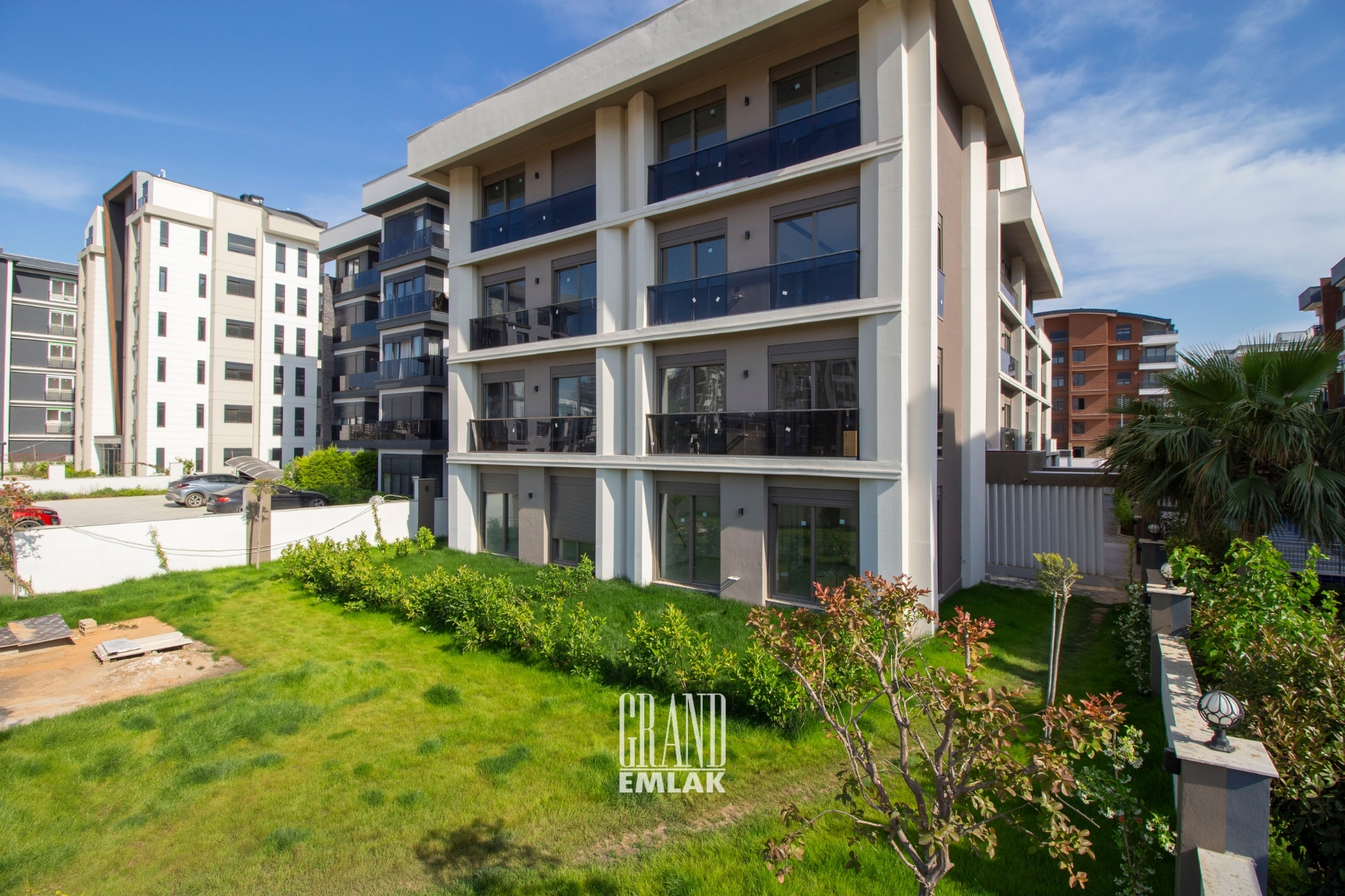 1+1 Apartment for Sale with Garden in a Well-Equipped Complex in Altıntaş — Altıntaş, Aksu, Antalya