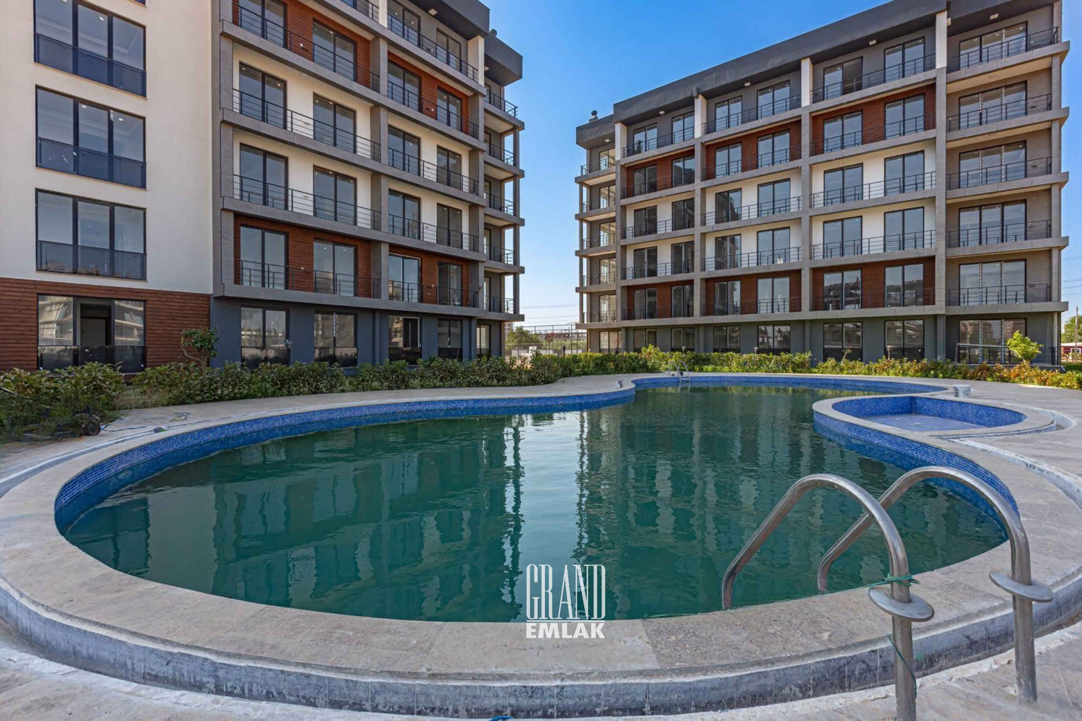 Altıntaş Demirbağ 1 Resıdence 1+1 Apartment for Sale — Altıntaş, Aksu, Antalya