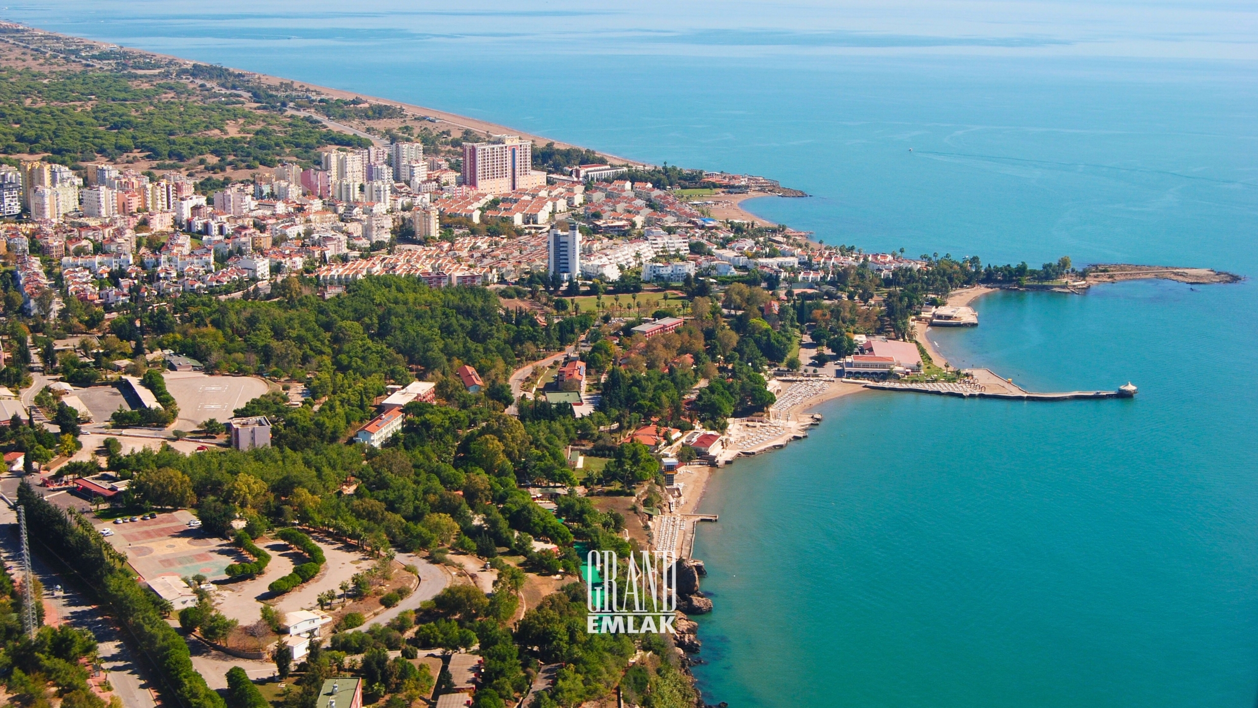 Private Beach and Outdoor Swimming Pool Hotel For Sale in Lara, Antalya — Güzeloba, Muratpaşa, Antalya