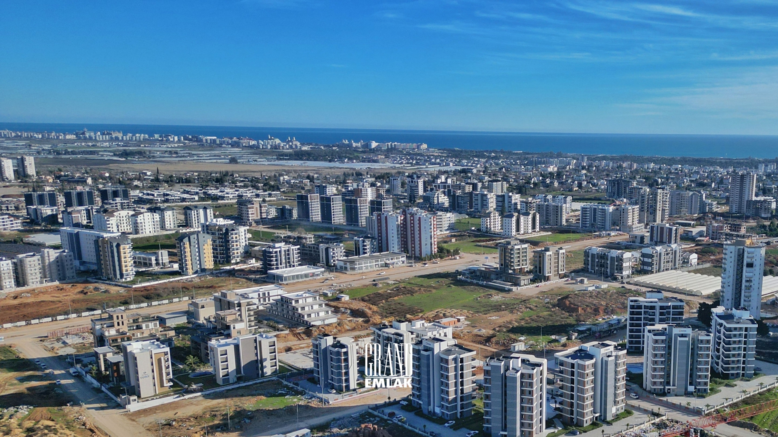 Unfinished Residential + Commercial Land for Sale or in Exchange for Flats in Altıntaş — Altıntaş, Aksu, Antalya