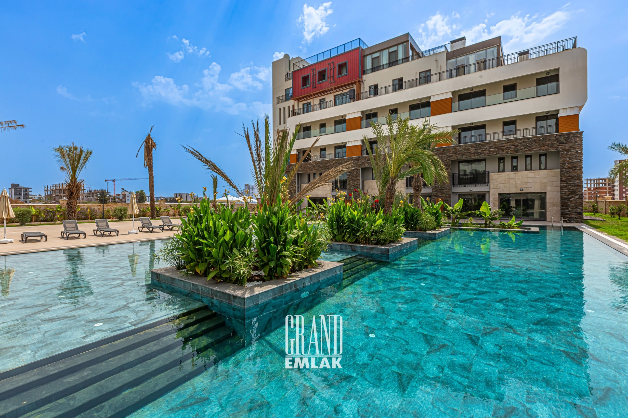 TK77 Sitesi’nde Satılık Lüks Bahçe Dubleks 3+1 Daire — Altıntaş, Aksu, Antalya