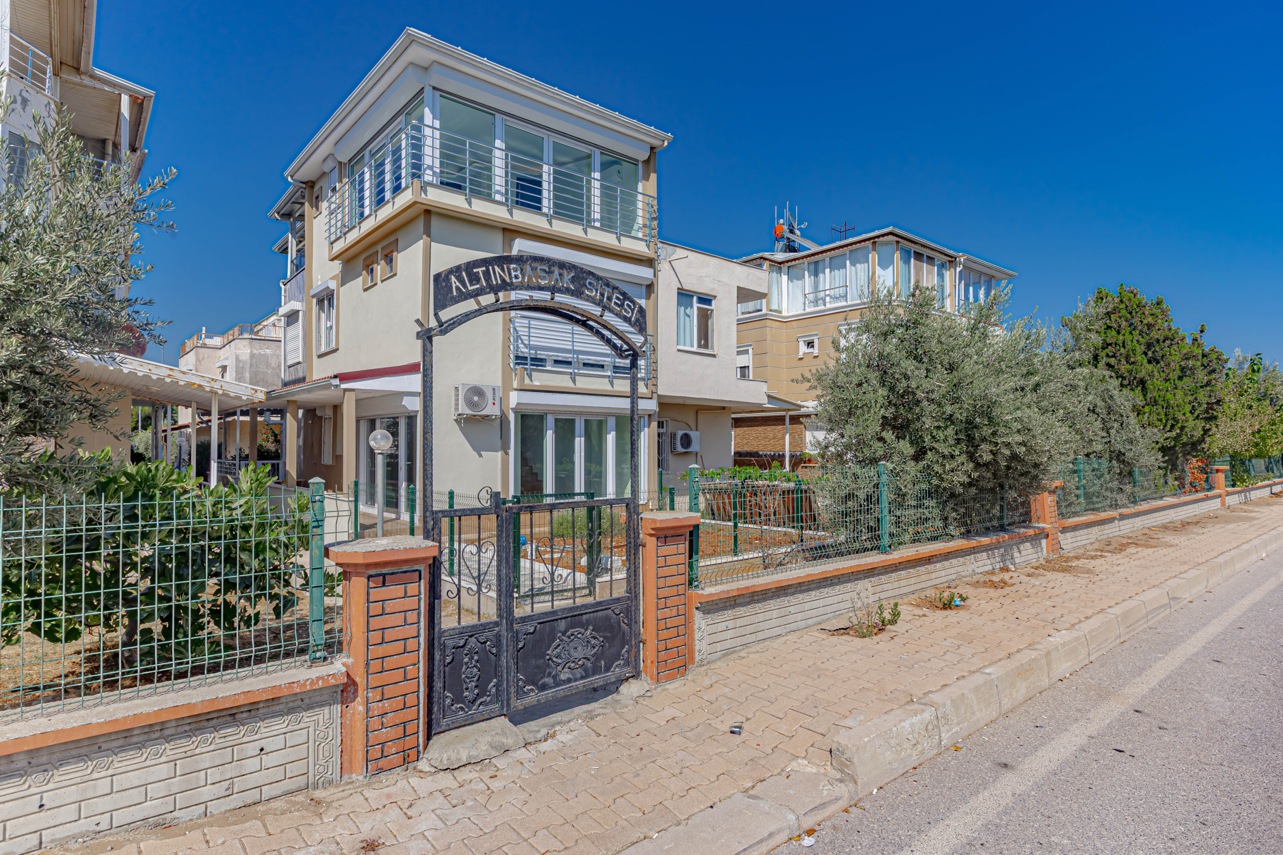 Villa zum Verkauf in Boğazkent – fußläufig zu Strand und Meer — Boğazkent, Serik, Antalya
