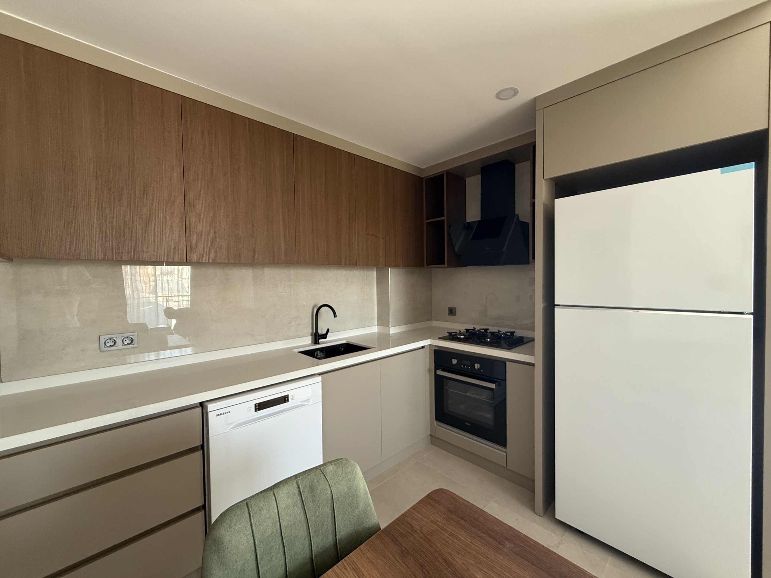 Möblerad 1+1-lägenhet med terrassanvändning i Altıntaş Cozy Loft-komplexet — Altıntaş, Aksu, Antalya