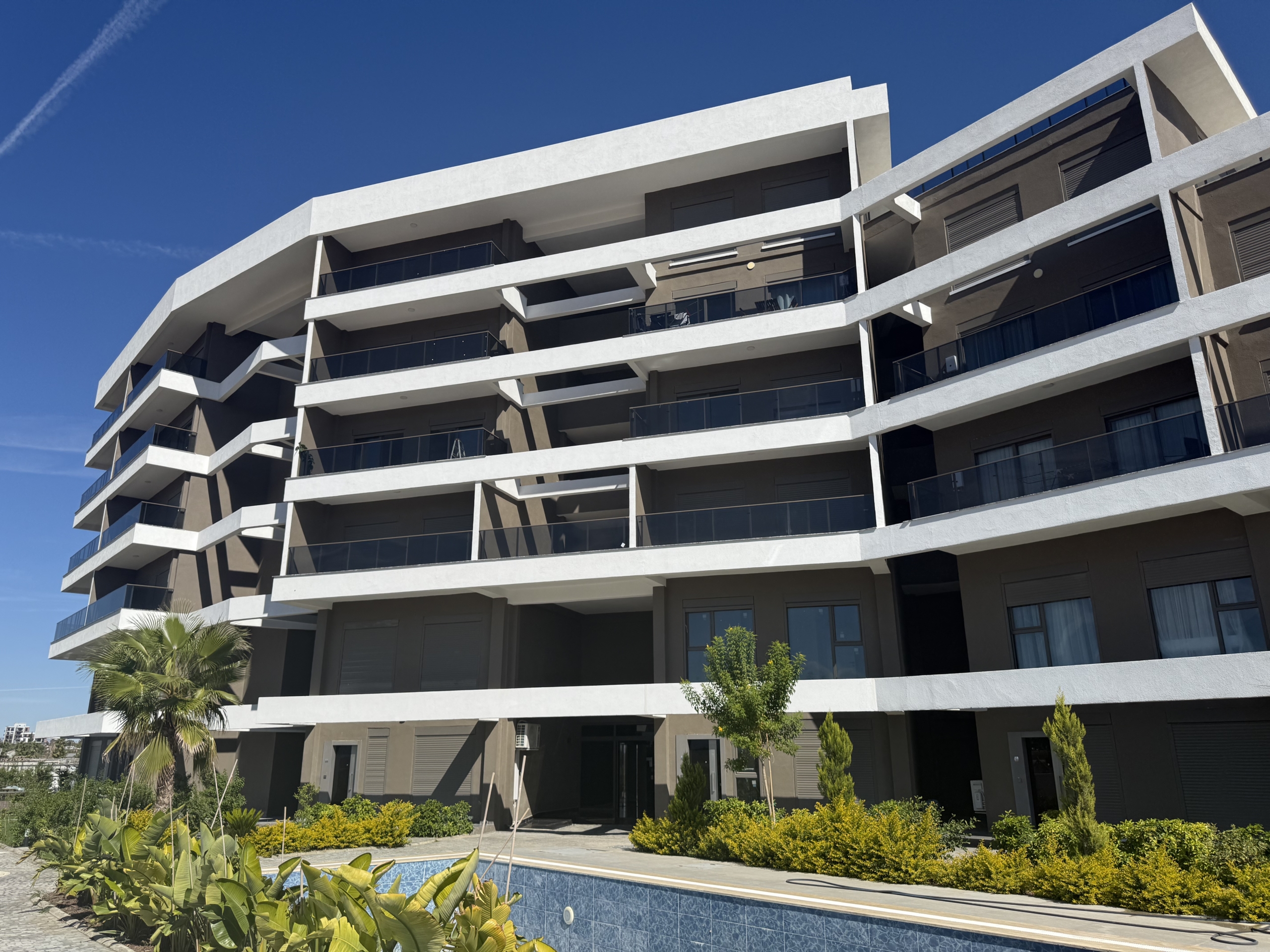 Möblerad 2+1 duplexlägenhet med trädgårdsanvändning i Alesta Garden-komplexet — Altıntaş, Aksu, Antalya