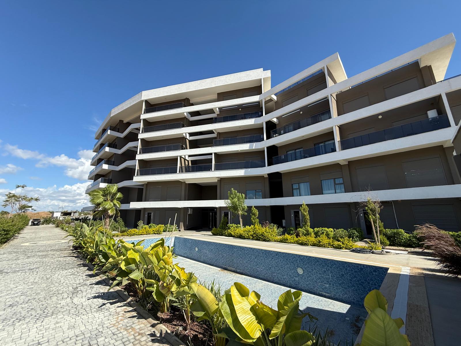 Dubbelvåningslägenhet 2+1 med Trädgård i Alesta Garden — Antalya