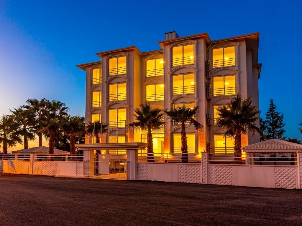 Boutique-Hotel zum Verkauf im Zentrum von Belek – 30 Zimmer, Kapazität für 100 Personen — Belek, Serik, Antalya
