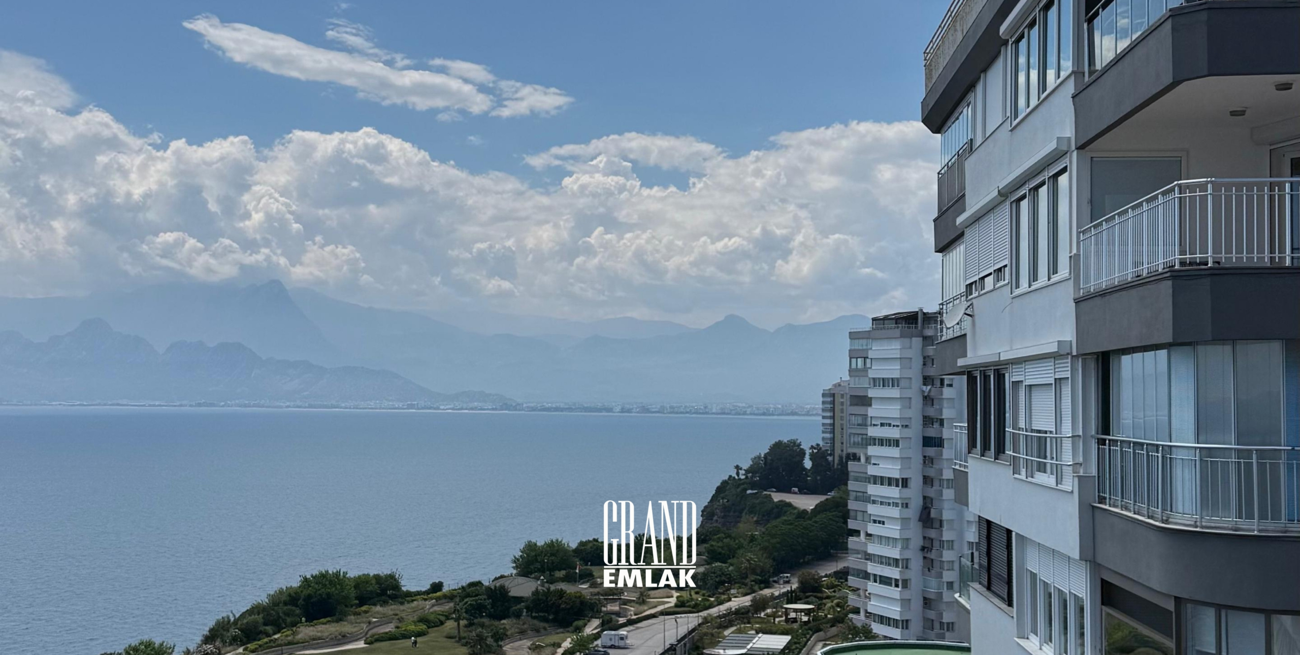 Luxuriously Furnished 3+1 Seafront Apartment for Rent in Kılıçarslan Residence — Şirinyalı, Muratpaşa, Antalya