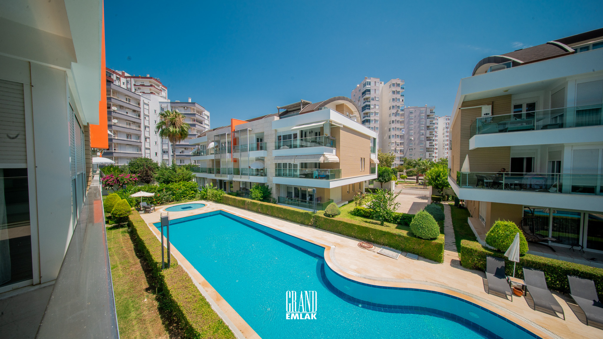 Spacious 3+1 Apartment for Sale in a Luxury Complex with Pool at Kanyon Park Homes in Güzeloba — Güzeloba, Muratpaşa, Antalya