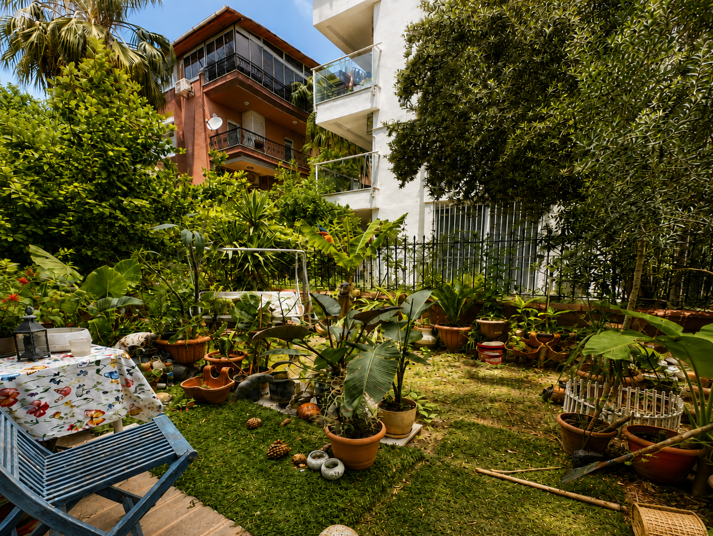 Renovierte 2+1-Wohnung mit Gartennutzung in bester Lage im prestigeträchtigen Stadtteil Fener zum Verkauf — Fener, Muratpaşa, Antalya
