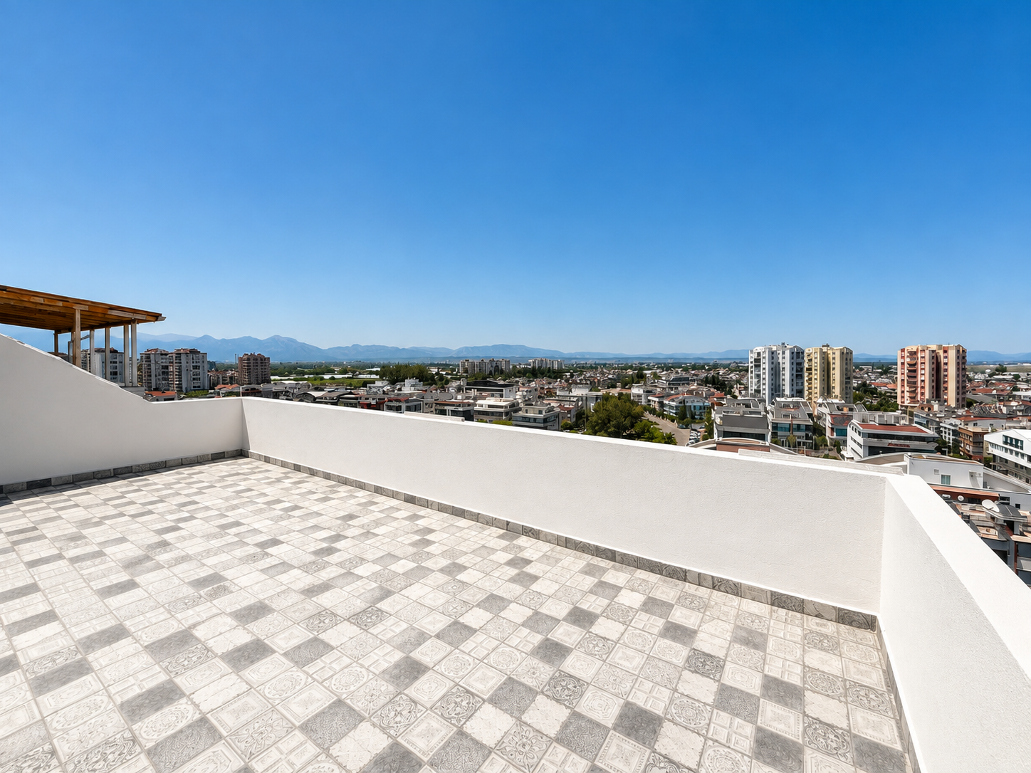 4+1 Spacious, Renovated and Furnished Apartment for Sale Near the Sea in Güzeloba, Antalya — Open to Trade-In — Güzeloba, Muratpaşa, Antalya