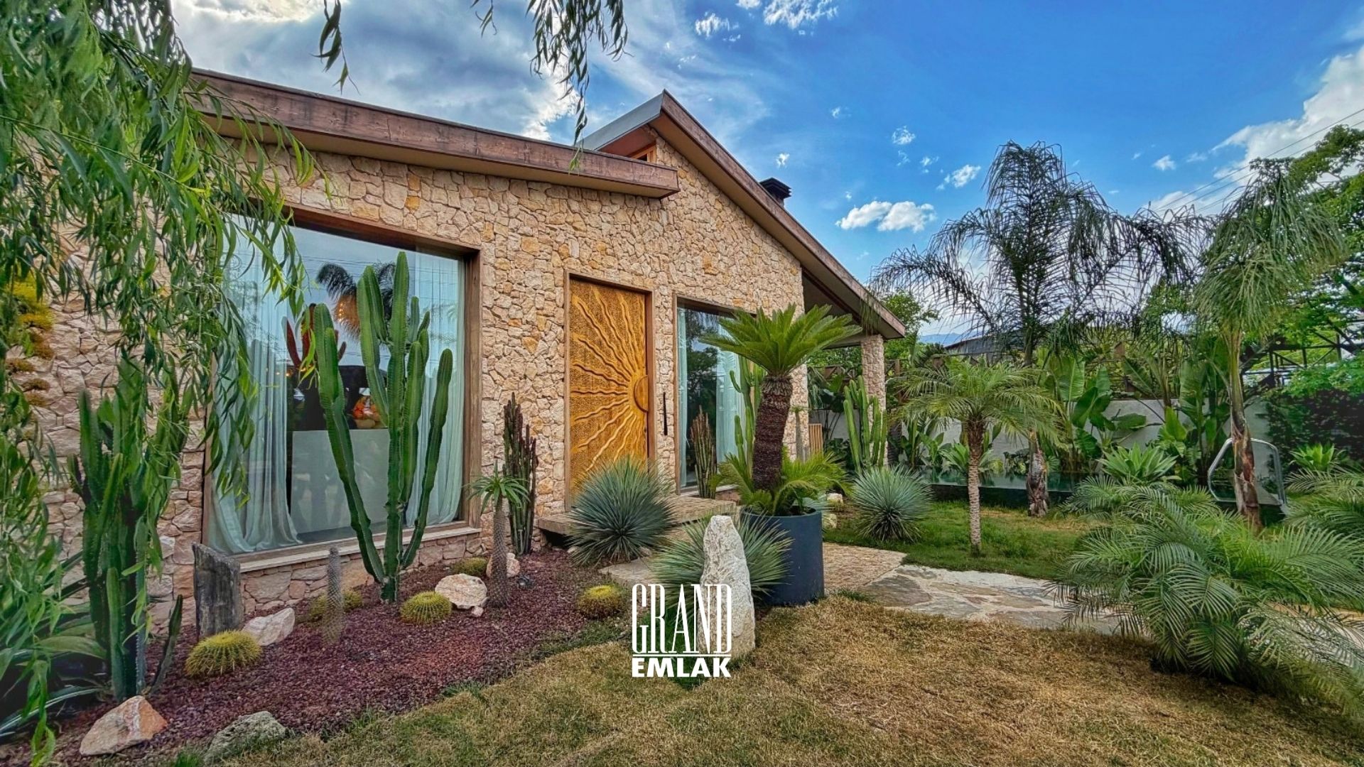 Special Design Bali-Style 3+1 Villa for Sale in Çakırlar, Antalya — Konyaaltı, Antalya