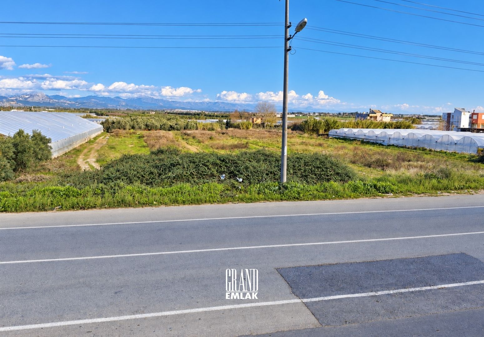 10,000 m² Land for Sale in Aksu Çalkaya, Adjacent to the Zoning Area and Suitable for Warehouse Development — Çalkaya, Aksu, Antalya