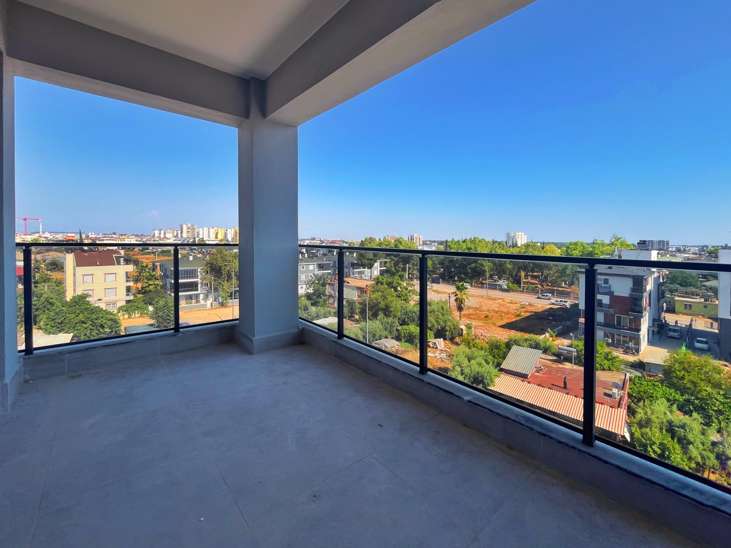 Apartment for Sale with Separate Kitchen in an Excellent Location in Altınova — Altınova, Kepez, Antalya