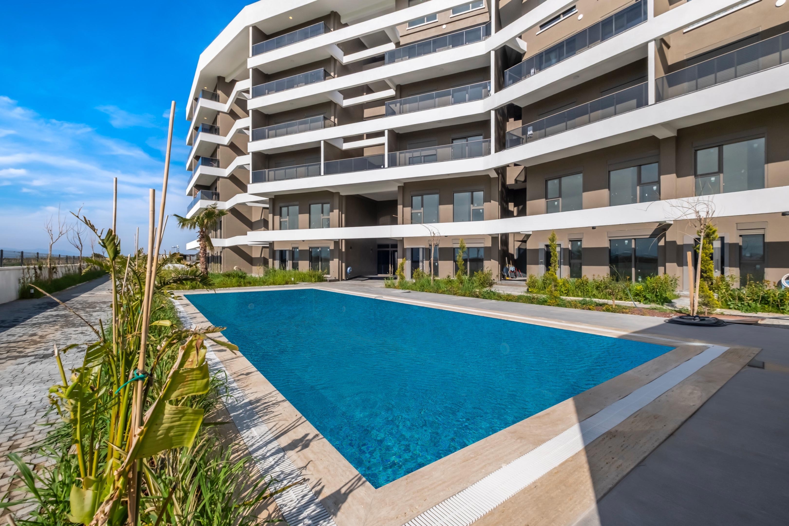 1+1 Apartment for Sale on a Mid-Floor in Alesta Garden Residence — Altıntaş, Aksu, Antalya